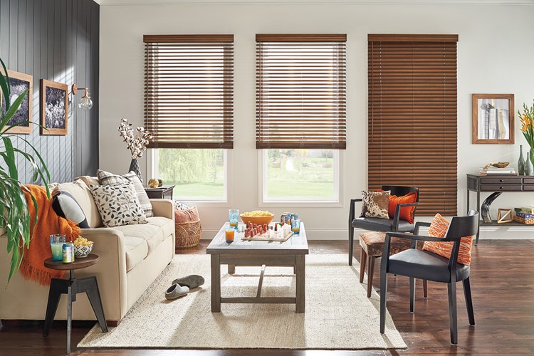 2&quot; Wood Blinds with Cordless Lift/Wand Tilt: Distressed Canyon 1070 with 3 1/2&quot; Premium Traditional Valance